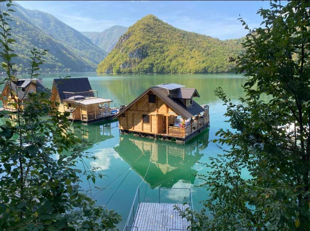 Splav Horizont Villa Gaocici ภายนอก รูปภาพ